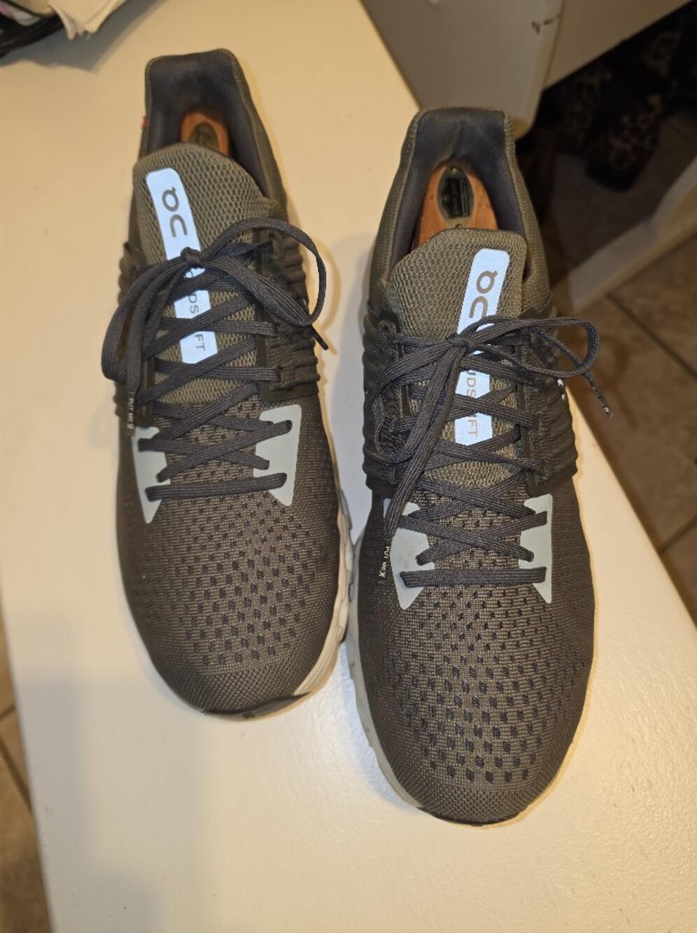 ON CLOUDSWIFT Men's Running Shoes Olive Green Size 13 EXCELLENT PRE-OWNED!